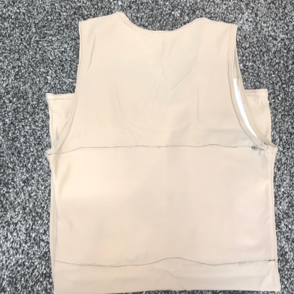 Chest binder - Picture 2 of 3